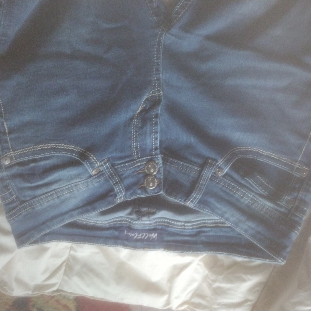 Wallflower jeans